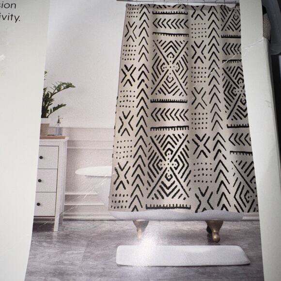 NWT Society6 Thinline Studio Cloth Shower Curtain 68 x 72" Line Mud Bone - Picture 3 of 6